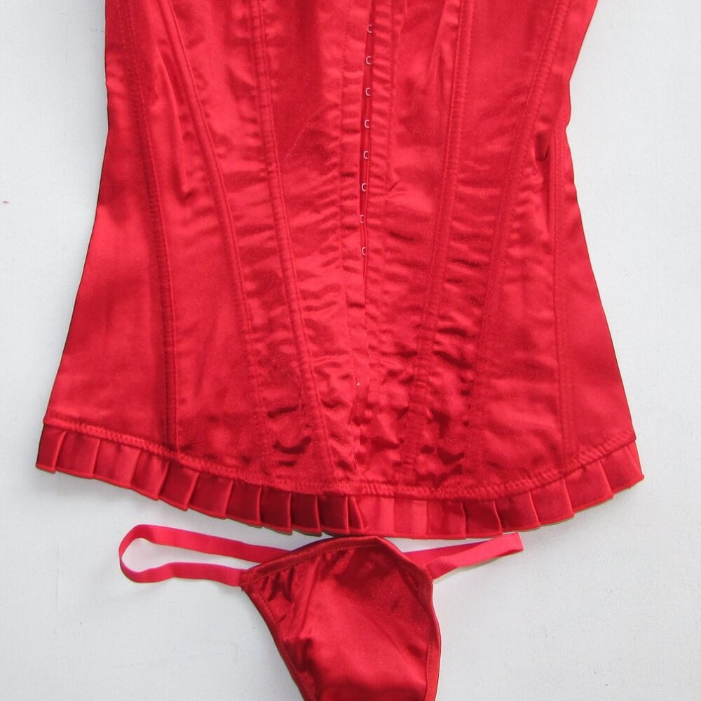 Red Satin Ruffled Corset Set - NEW - Picture 11 of 13